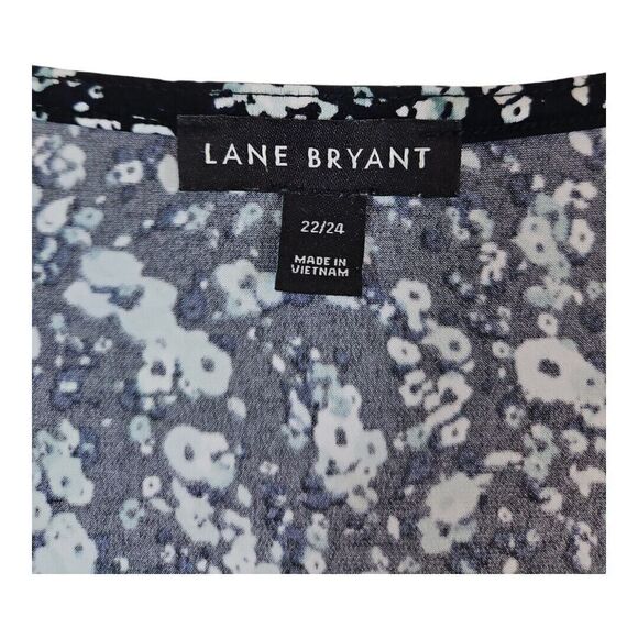 Lane Bryant Black Surplice Neck Elastic Waist Short Sleeve Floral Blouse 22/24 - Picture 2 of 8